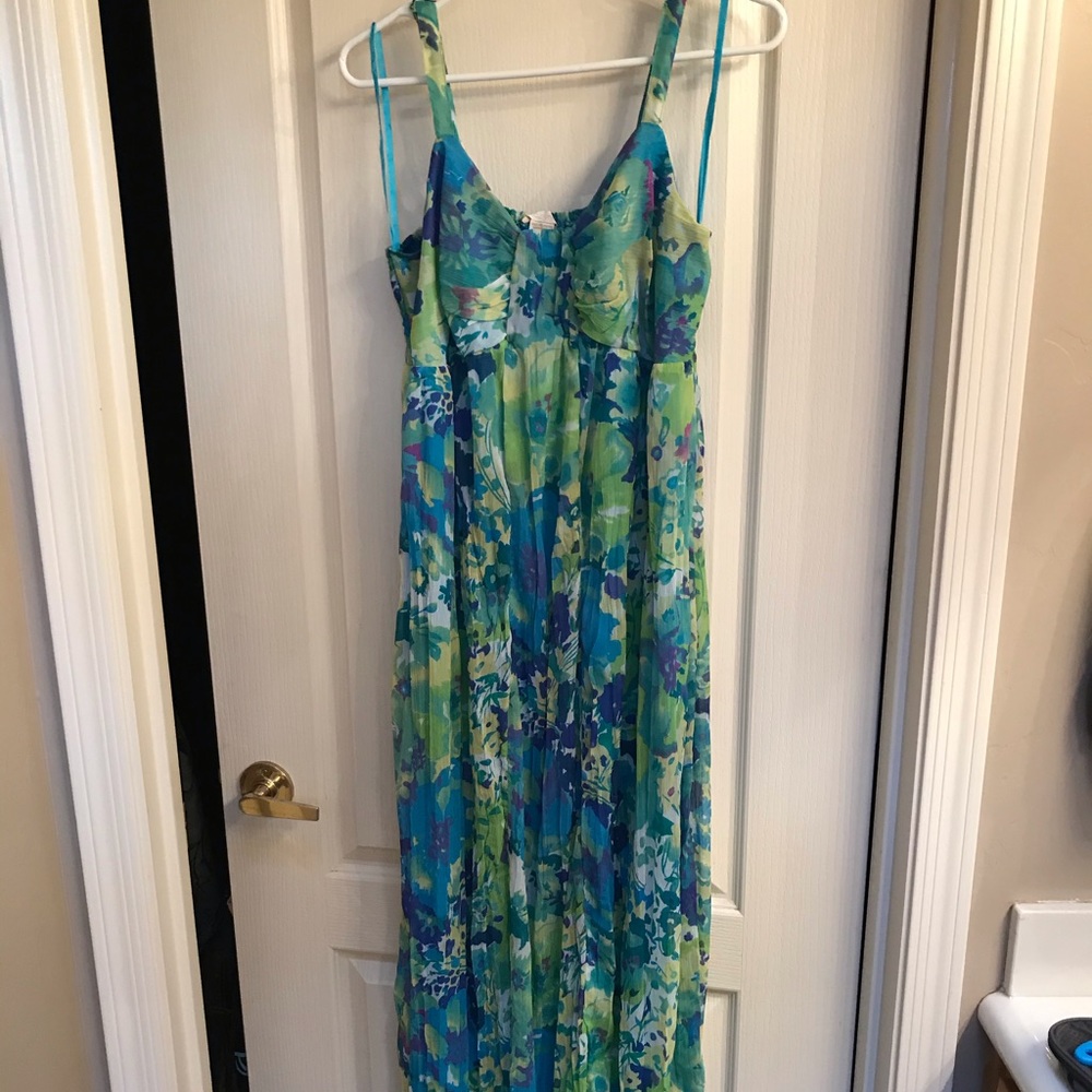 Bright Floral Flowy Maxi Dress